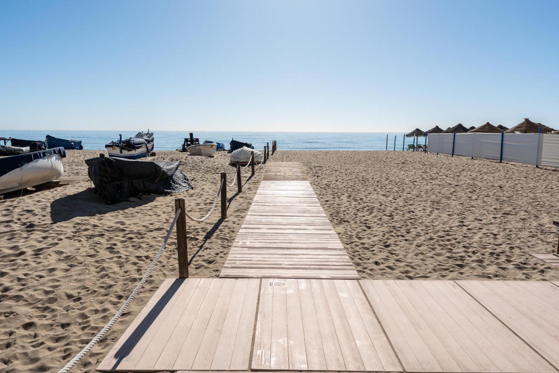 Malagasuite Fuengirola Beach & Sun المظهر الخارجي الصورة