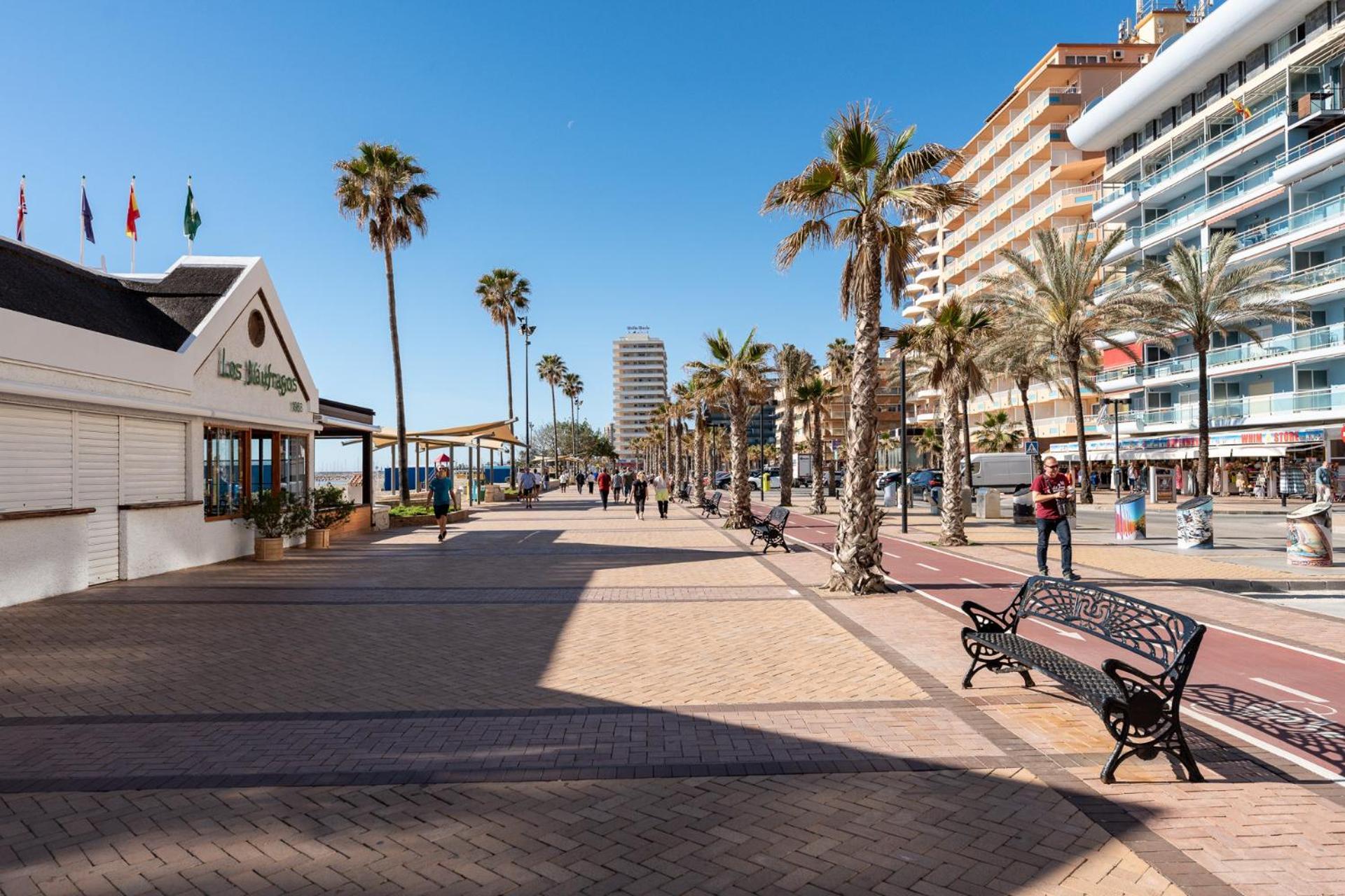 Malagasuite Fuengirola Beach & Sun المظهر الخارجي الصورة